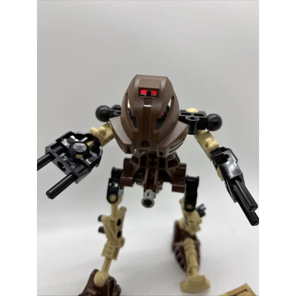 LEGO BIONICLE: Pohatu (8531) Complete  and instructions